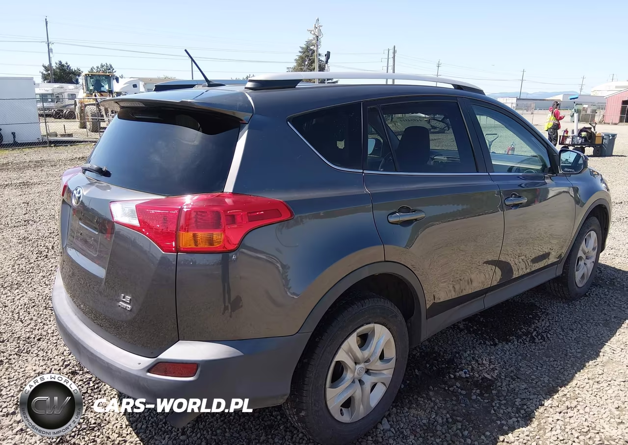 2015 Toyota Rav4 Le VIN:2T3BFREV0FW316003 - 4