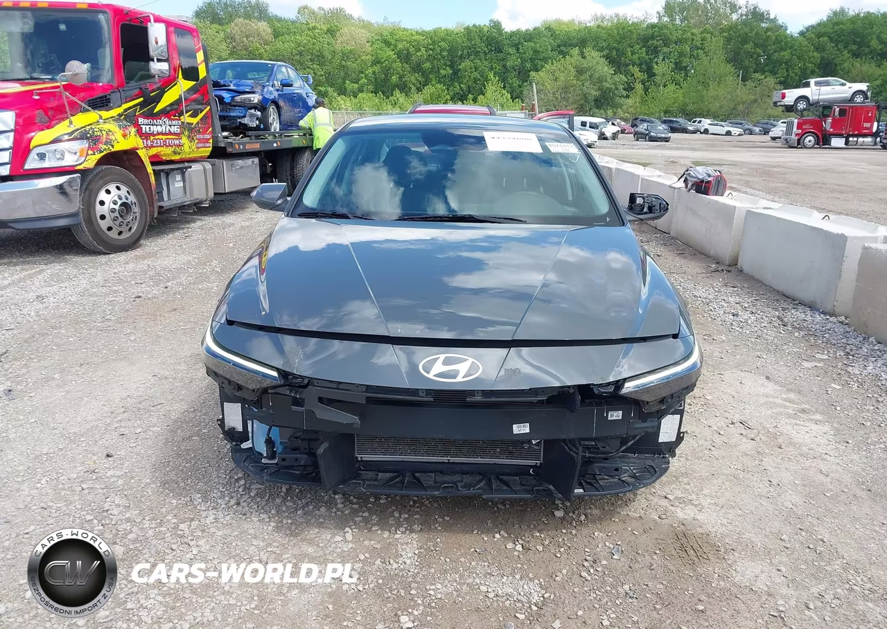 2025 Hyundai Elantra Se VIN:KMHLL4DG0SU899114 - 12