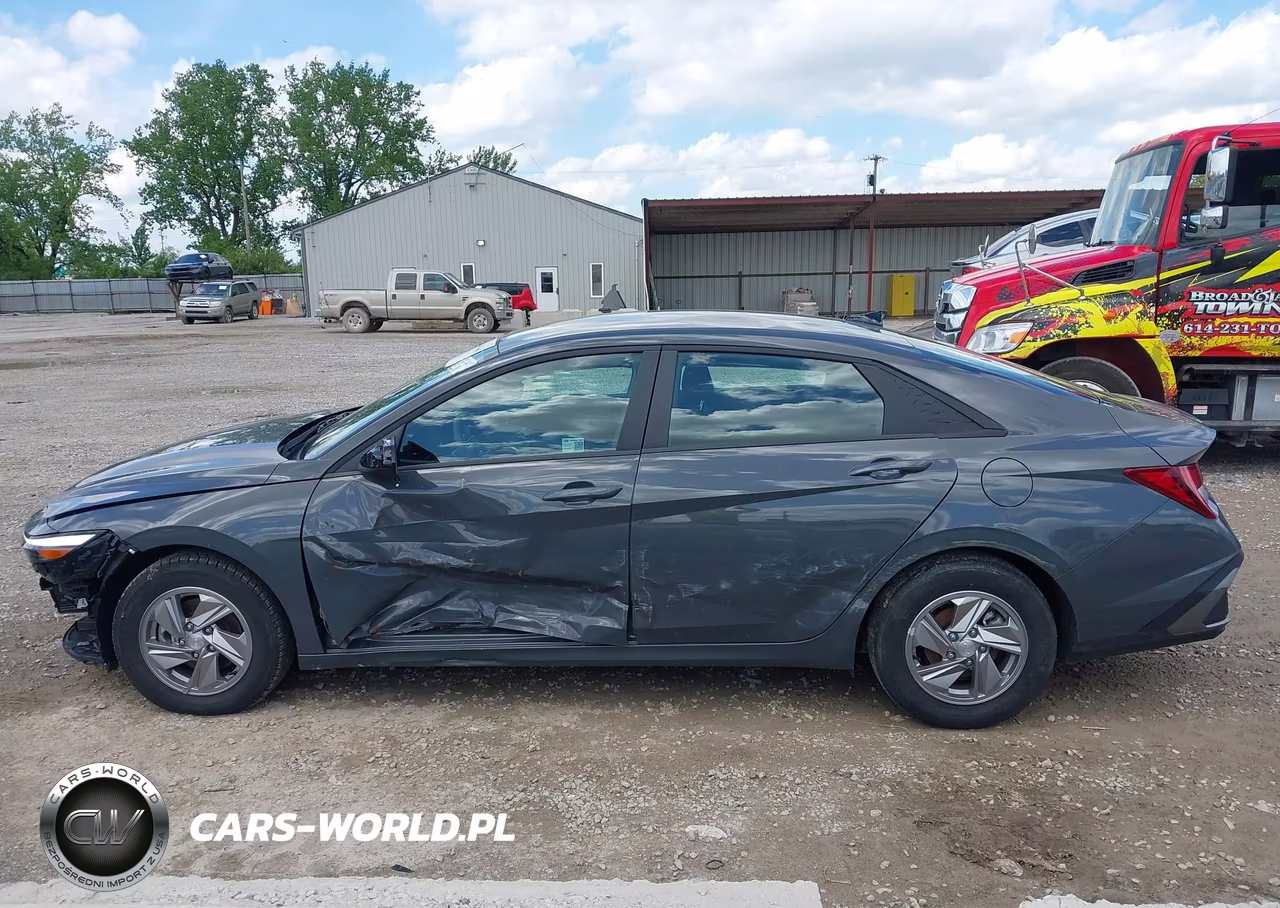 2025 Hyundai Elantra Se VIN:KMHLL4DG0SU899114 - 14