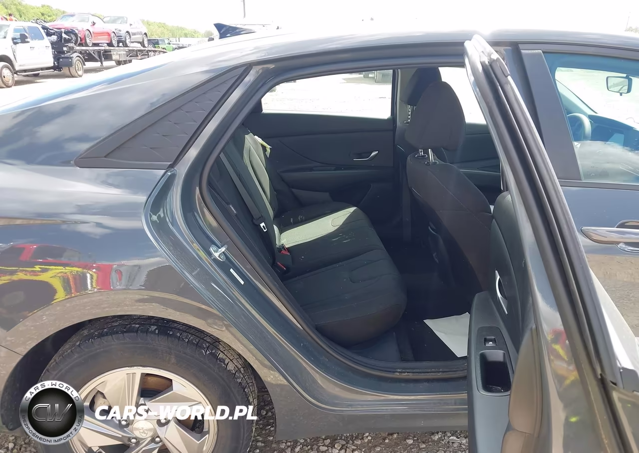 2025 Hyundai Elantra Se VIN:KMHLL4DG0SU899114 - 8