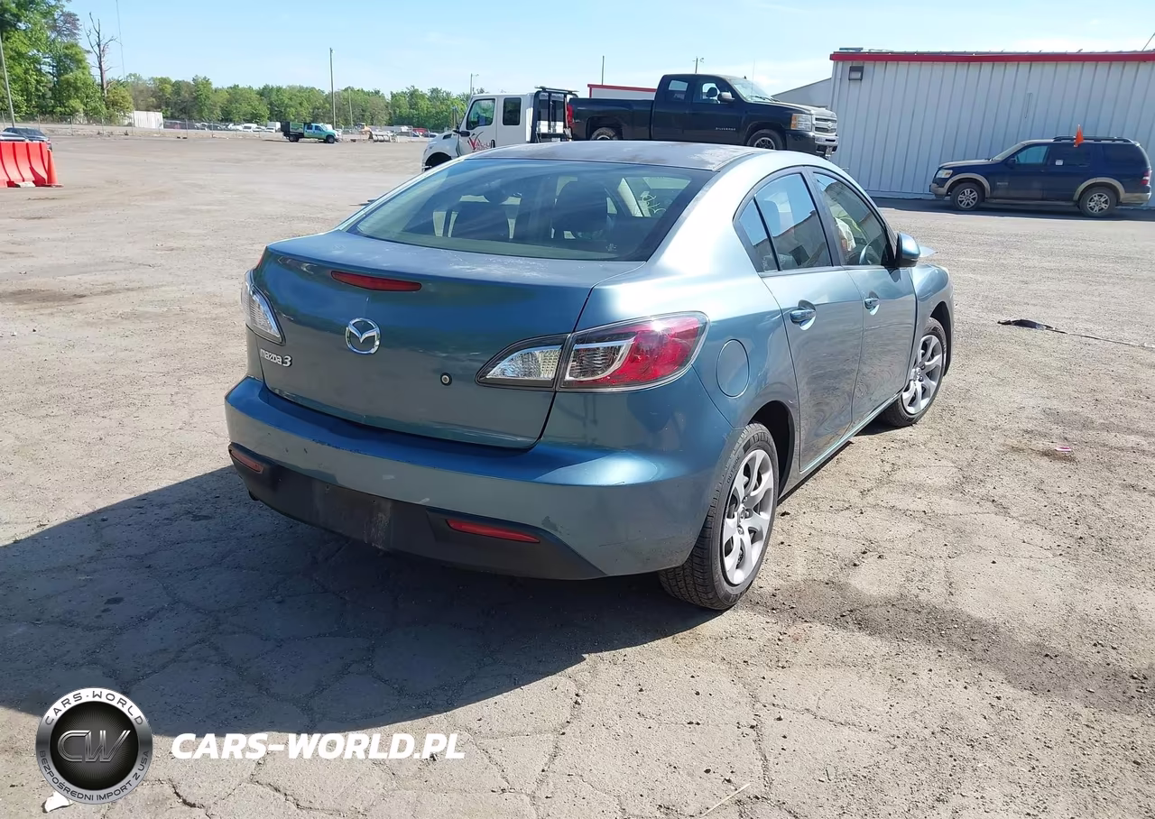 2010 Mazda Mazda3 I Sport VIN:JM1BL1SG7A1346865 - 4