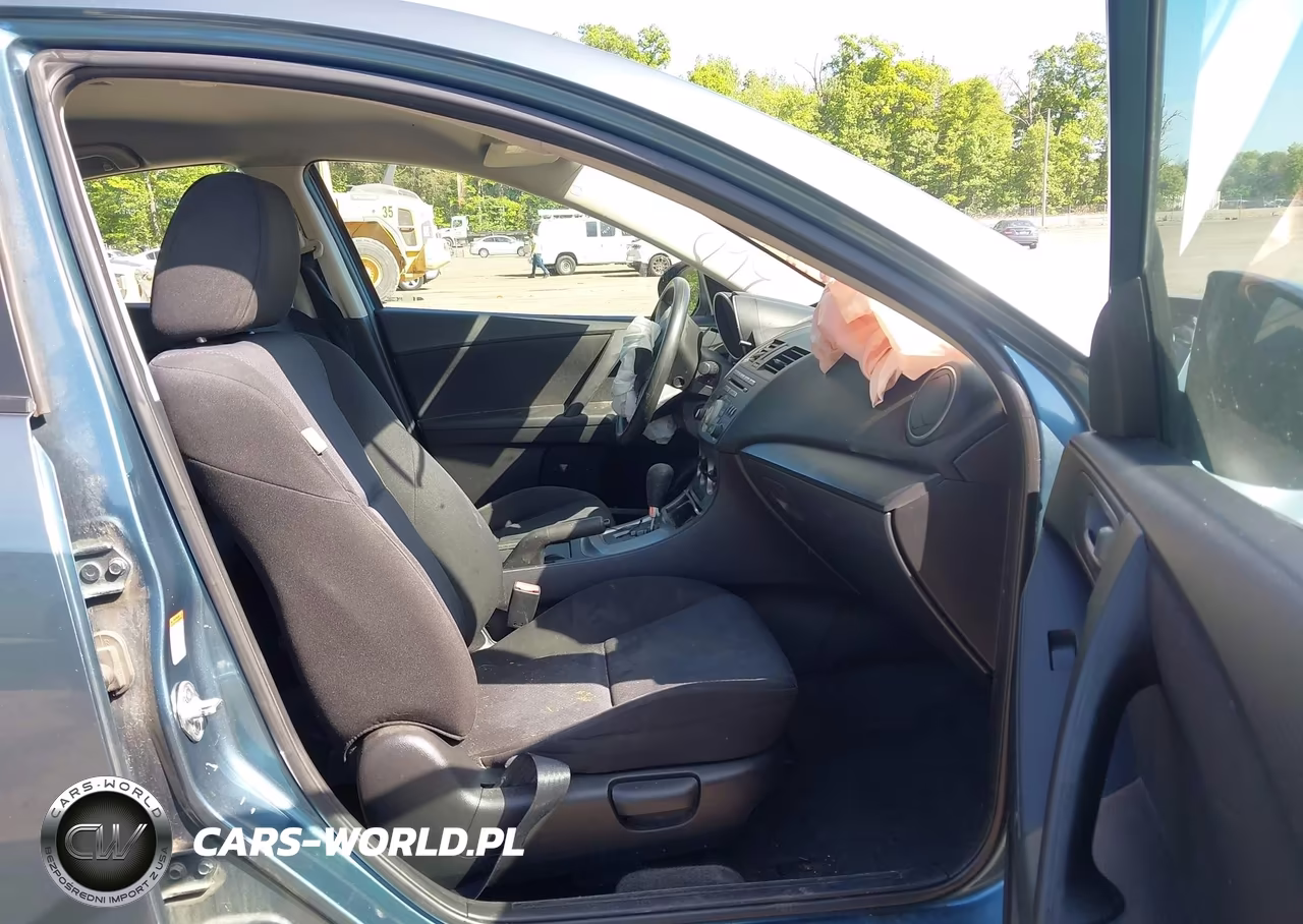 2010 Mazda Mazda3 I Sport VIN:JM1BL1SG7A1346865 - 5