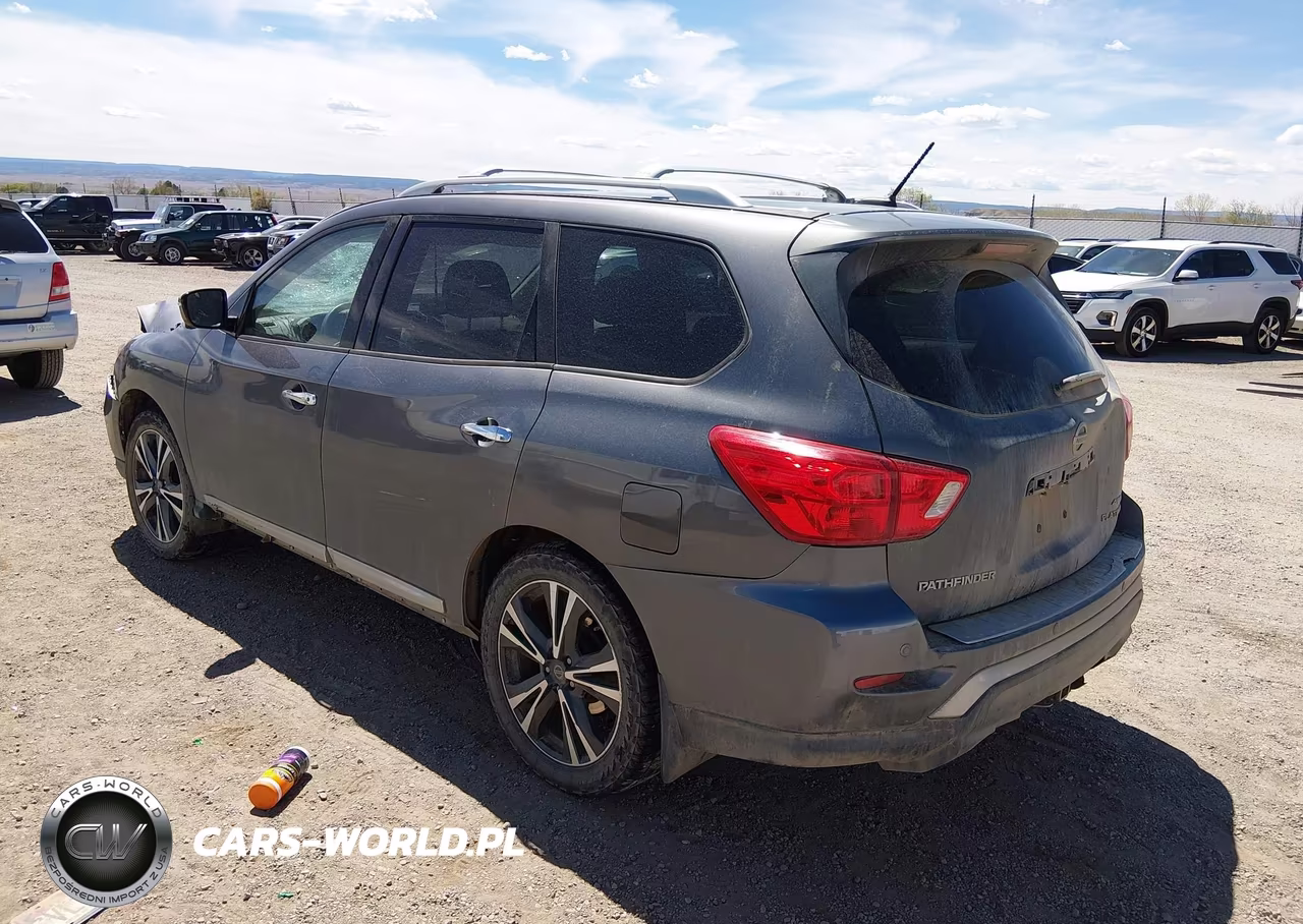 2017 Nissan Pathfinder Platinum VIN:5N1DR2MM7HC619104 - 3