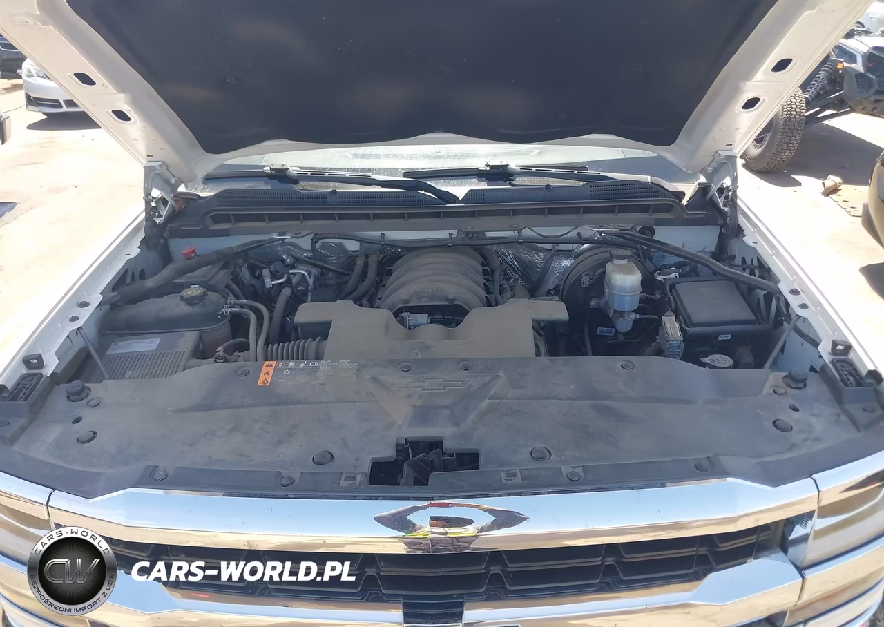 2018 Chevrolet Silverado 1500 1Lt VIN:3GCUKREC5JG380727 - 10