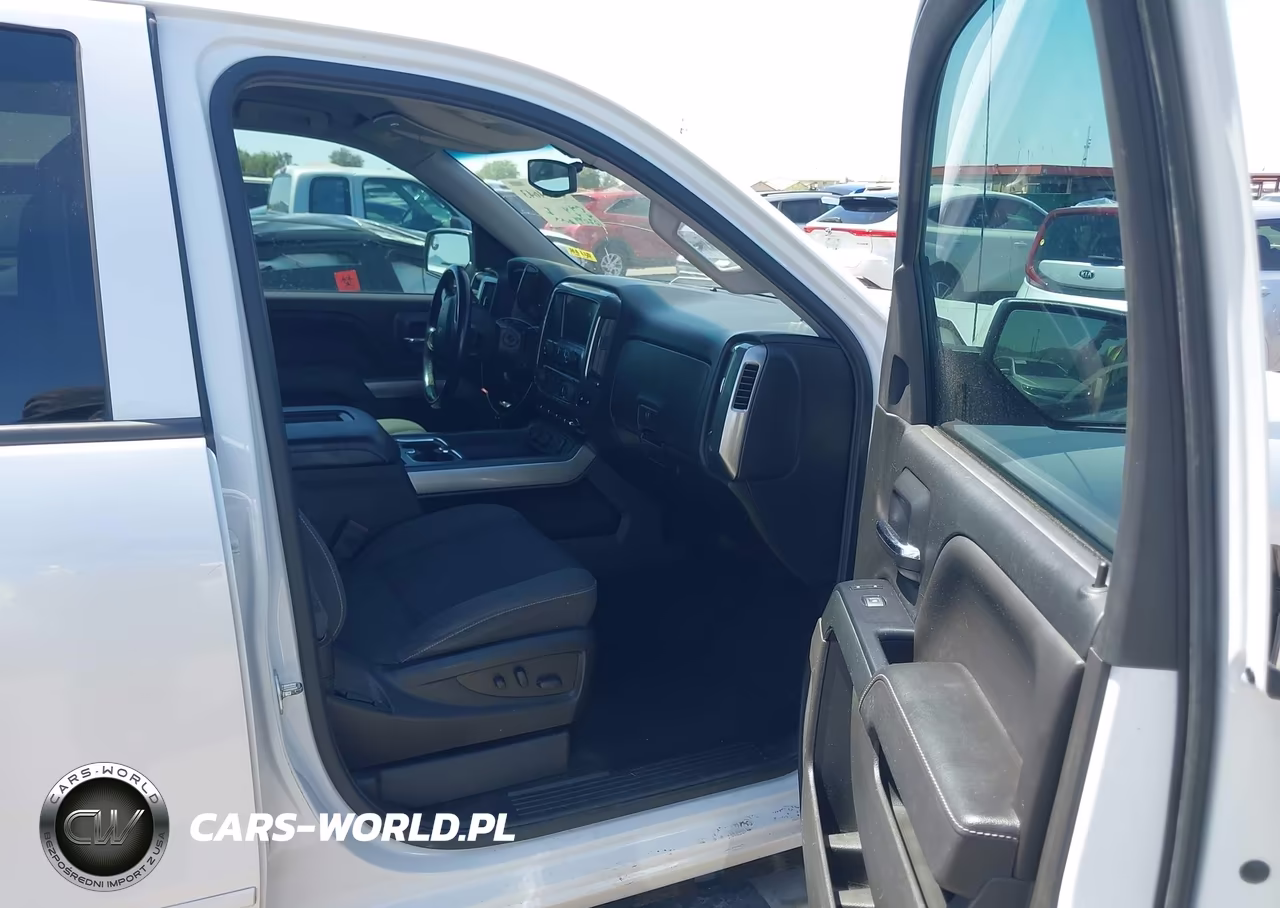 2018 Chevrolet Silverado 1500 1Lt VIN:3GCUKREC5JG380727 - 5