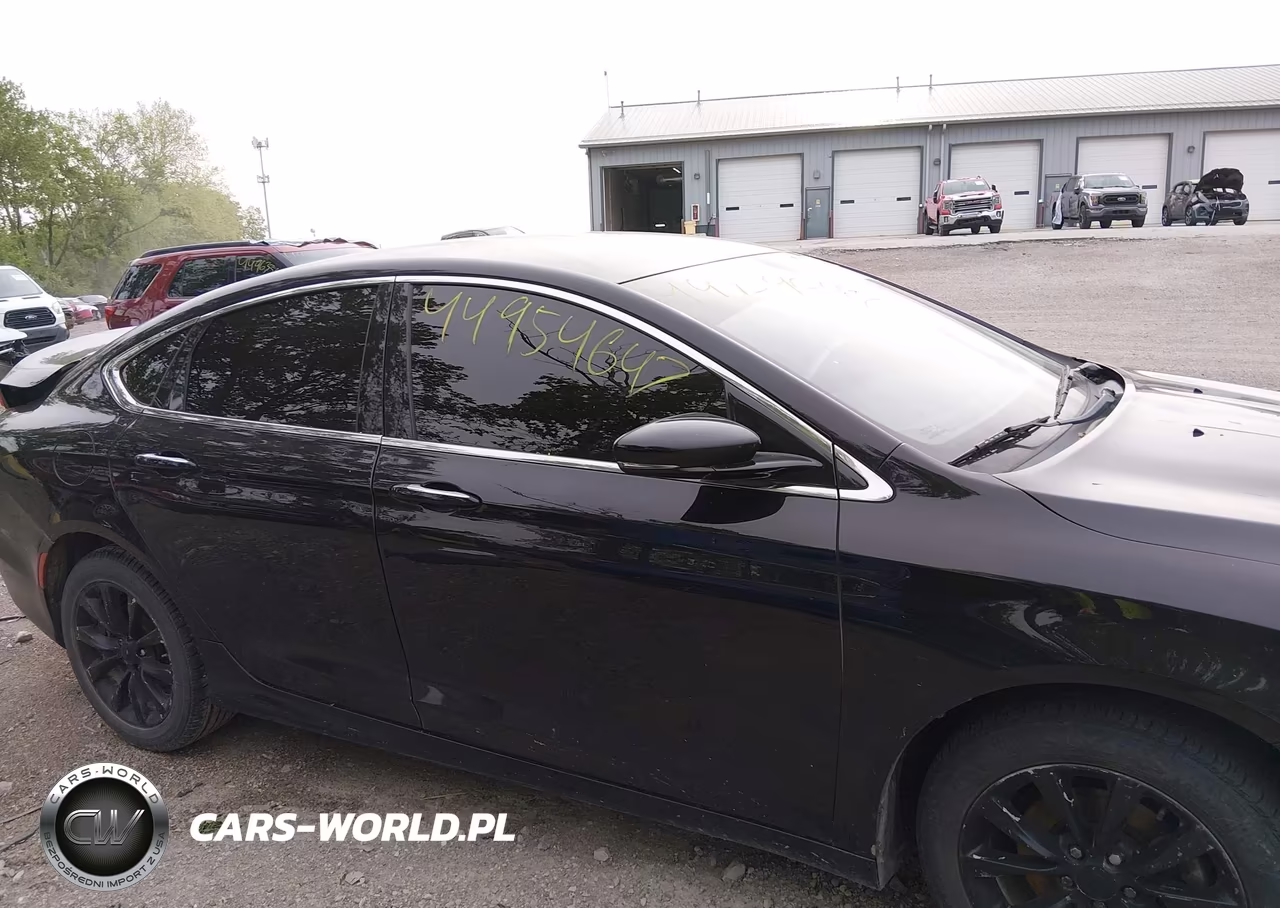 2015 Chrysler 200 C VIN:1C3CCCCB7FN549620 - 13