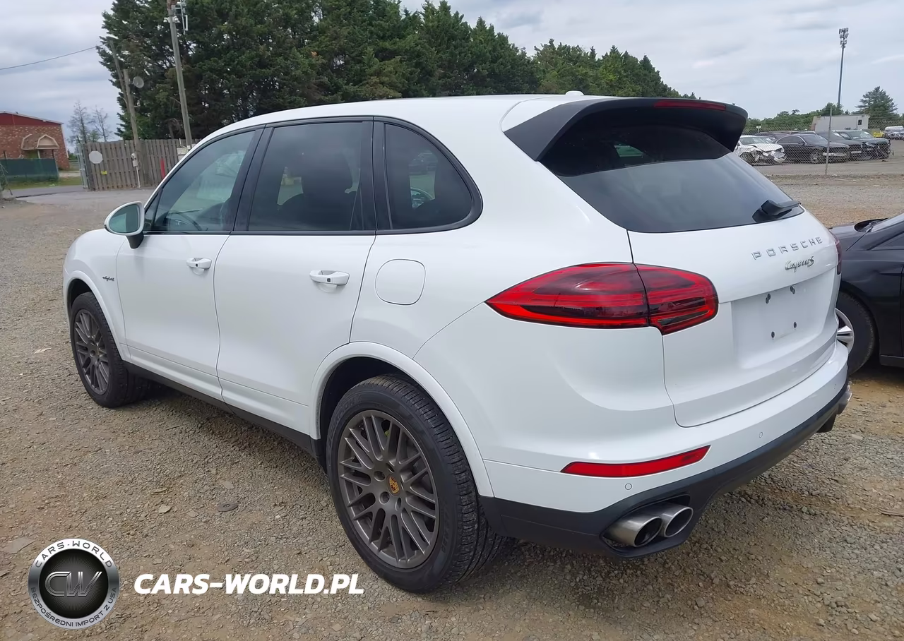 2017 Porsche Cayenne E-Hybrid S Platinum Edition VIN:WP1AE2A2XHLA71295 - 3
