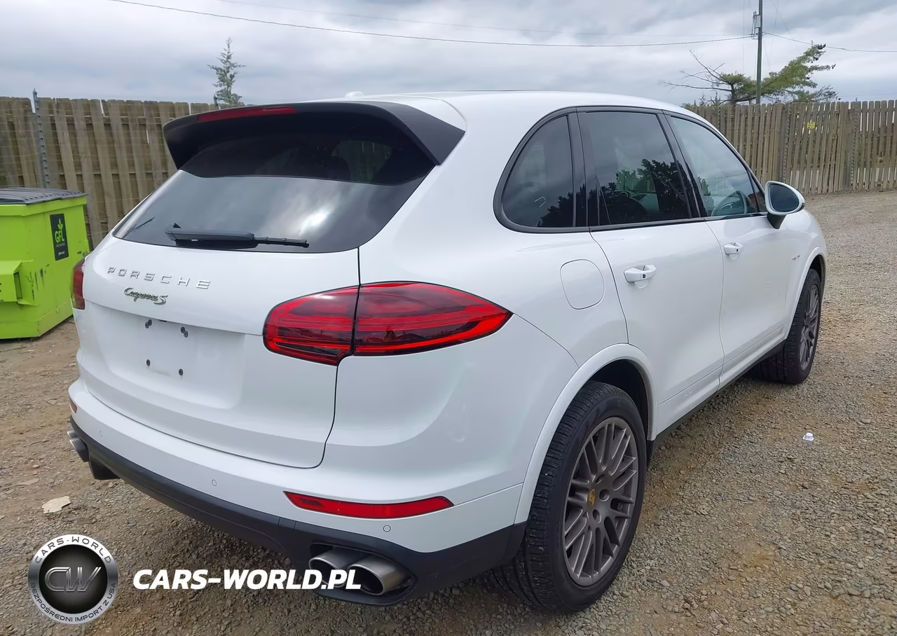 2017 Porsche Cayenne E-Hybrid S Platinum Edition VIN:WP1AE2A2XHLA71295 - 4