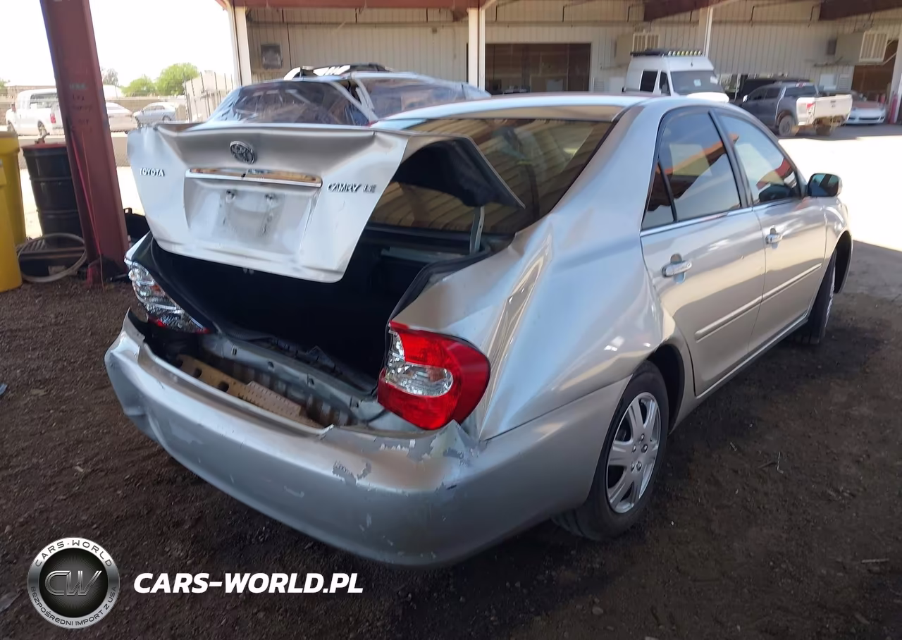 2002 Toyota Camry Le VIN:4T1BE32K22U044163 - 4