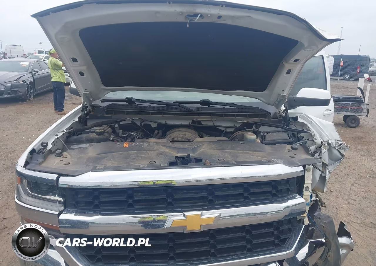 2018 Chevrolet Silverado 1500 1Lt VIN:3GCUKREC6JG513513 - 10
