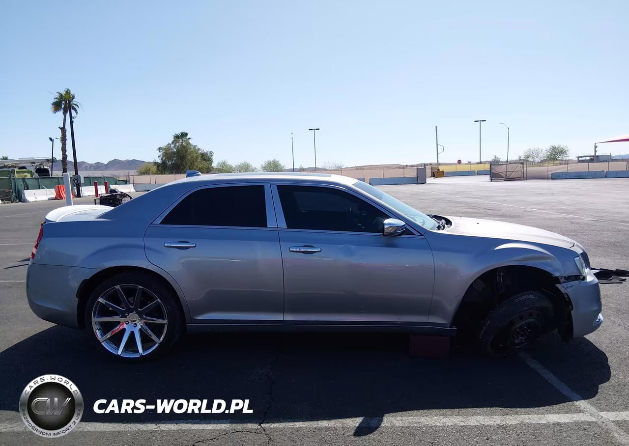 2016 Chrysler 300 Anniversary Edition VIN:2C3CCARG0GH325042 - 14