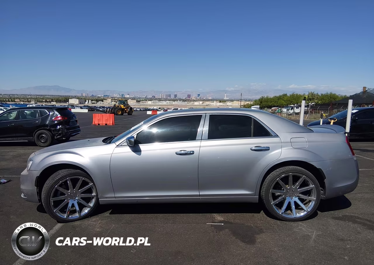 2016 Chrysler 300 Anniversary Edition VIN:2C3CCARG0GH325042 - 15