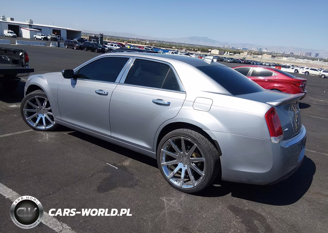 2016 Chrysler 300 Anniversary Edition VIN:2C3CCARG0GH325042 - 3