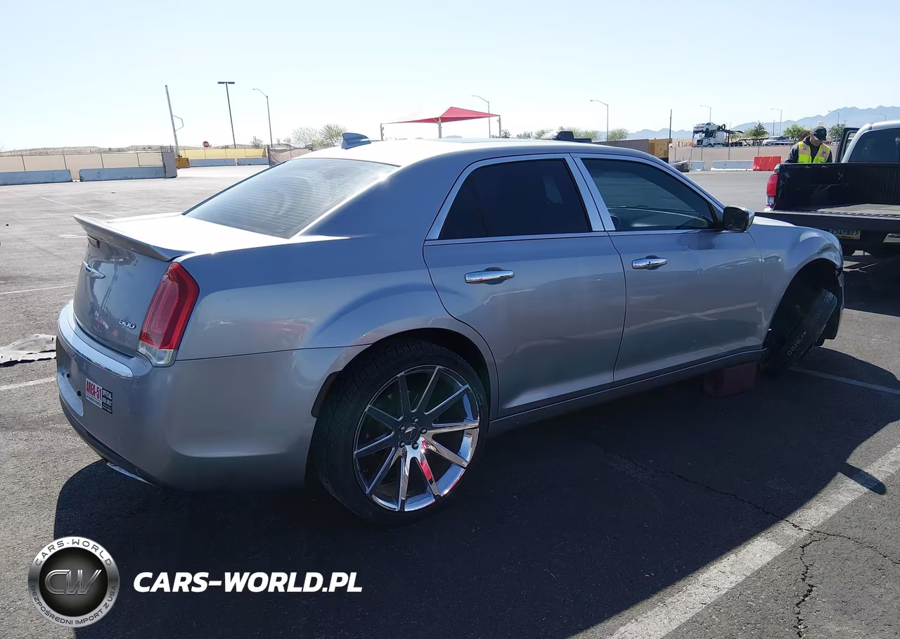 2016 Chrysler 300 Anniversary Edition VIN:2C3CCARG0GH325042 - 4