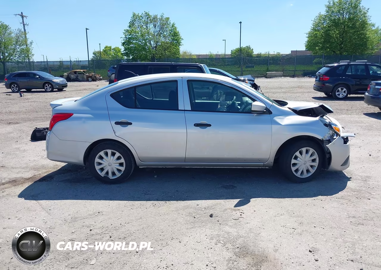 2018 Nissan Versa 1.6 S+ VIN:3N1CN7AP3JL852370 - 13
