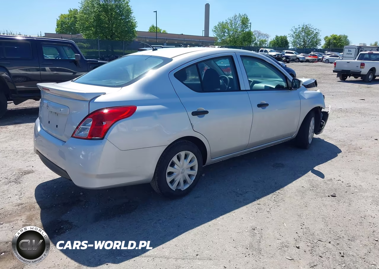 2018 Nissan Versa 1.6 S+ VIN:3N1CN7AP3JL852370 - 4
