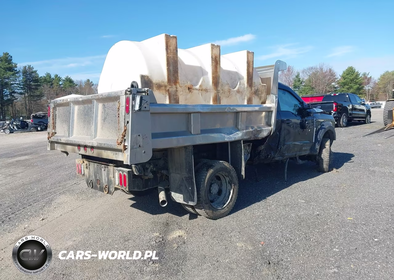2025 Ford F-550 Chassis Xl VIN:1FDUF5HT0SDA17478 - 4