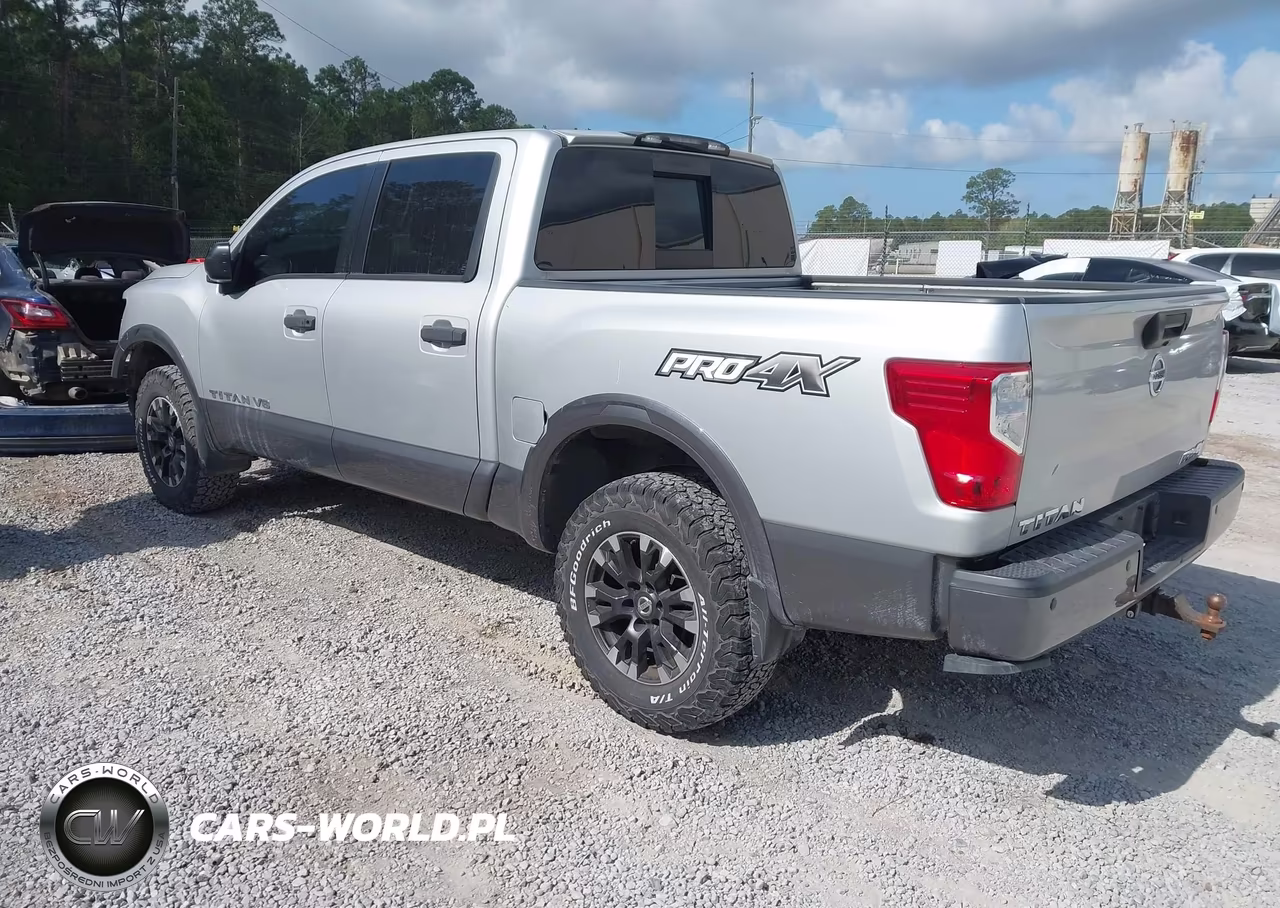 2018 Nissan Titan Pro-4X VIN:1N6AA1E57JN525943 - 3