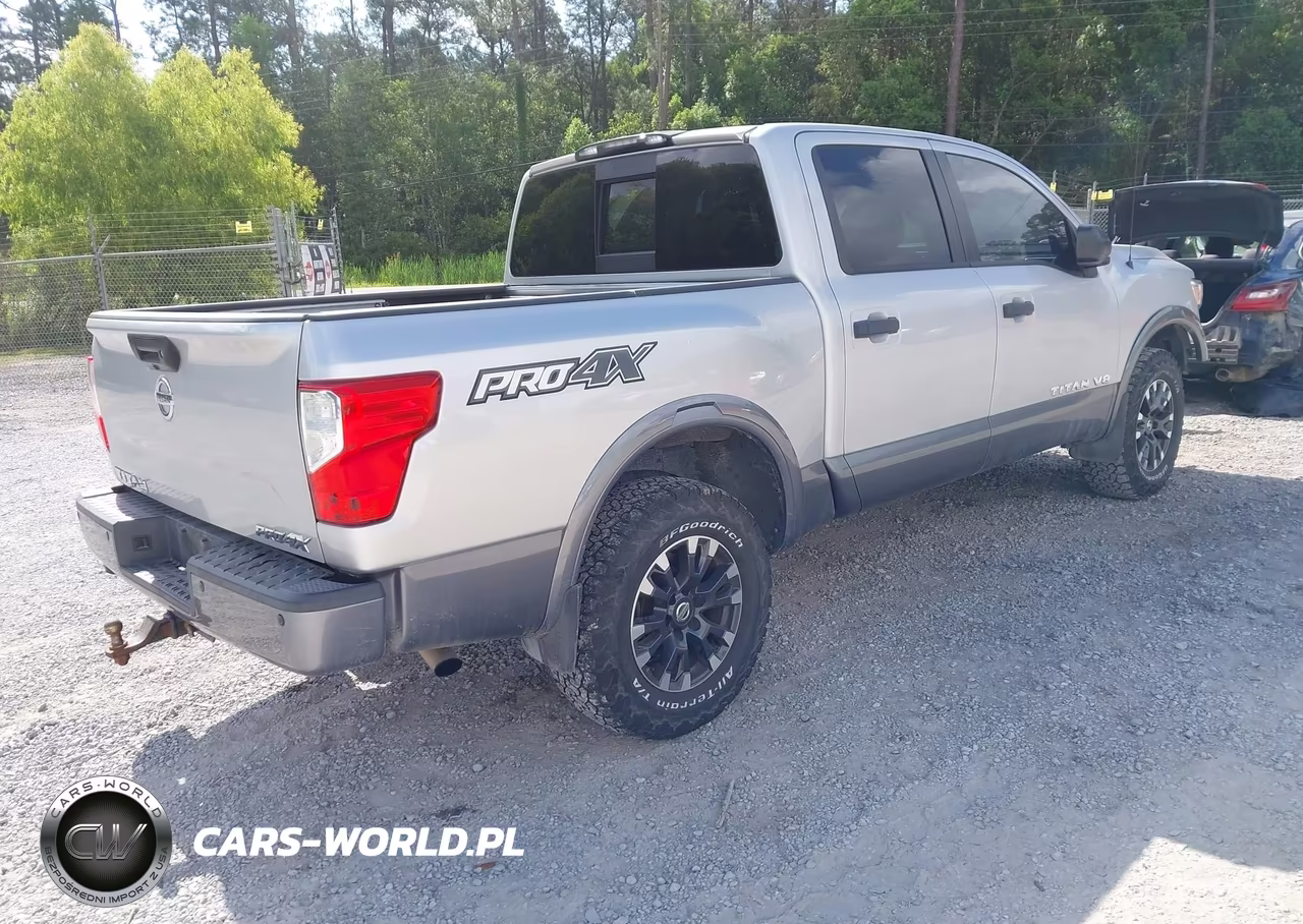 2018 Nissan Titan Pro-4X VIN:1N6AA1E57JN525943 - 4