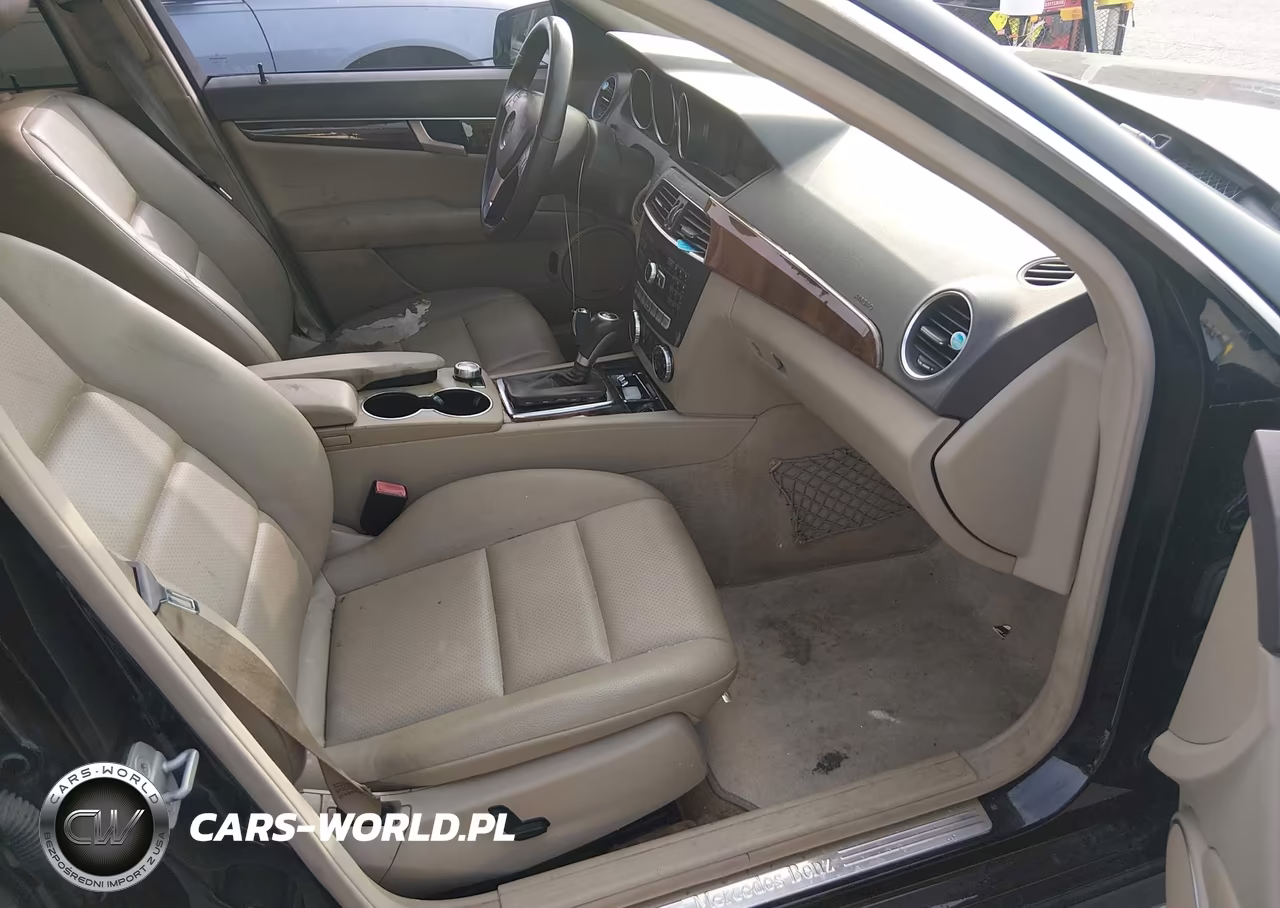 2013 Mercedes-Benz C 250 Sport VIN:WDDGF4HB4DR285044 - 5