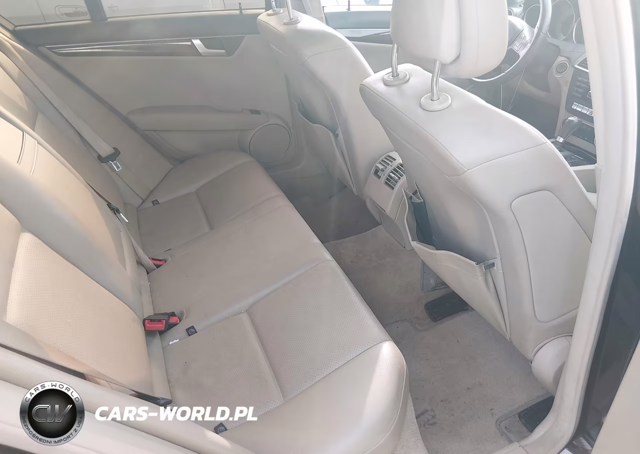 2013 Mercedes-Benz C 250 Sport VIN:WDDGF4HB4DR285044 - 8