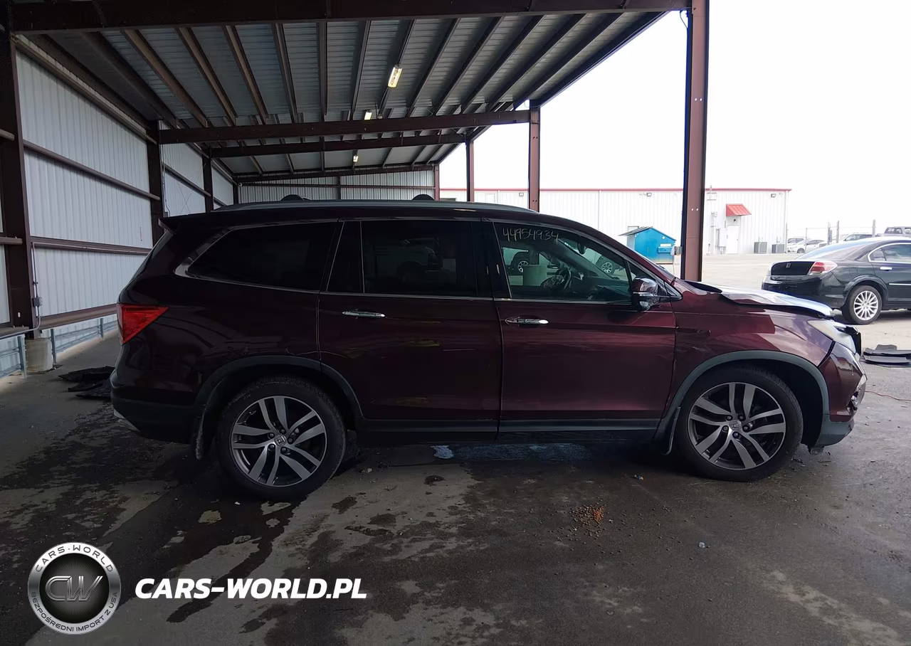 2016 Honda Pilot Touring VIN:5FNYF5H9XGB043936 - 13