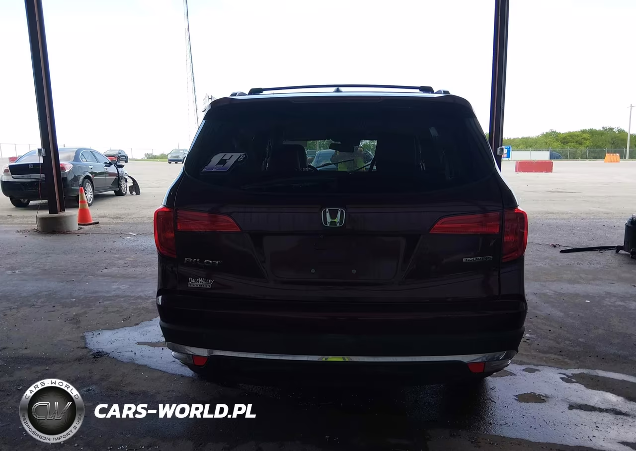 2016 Honda Pilot Touring VIN:5FNYF5H9XGB043936 - 16