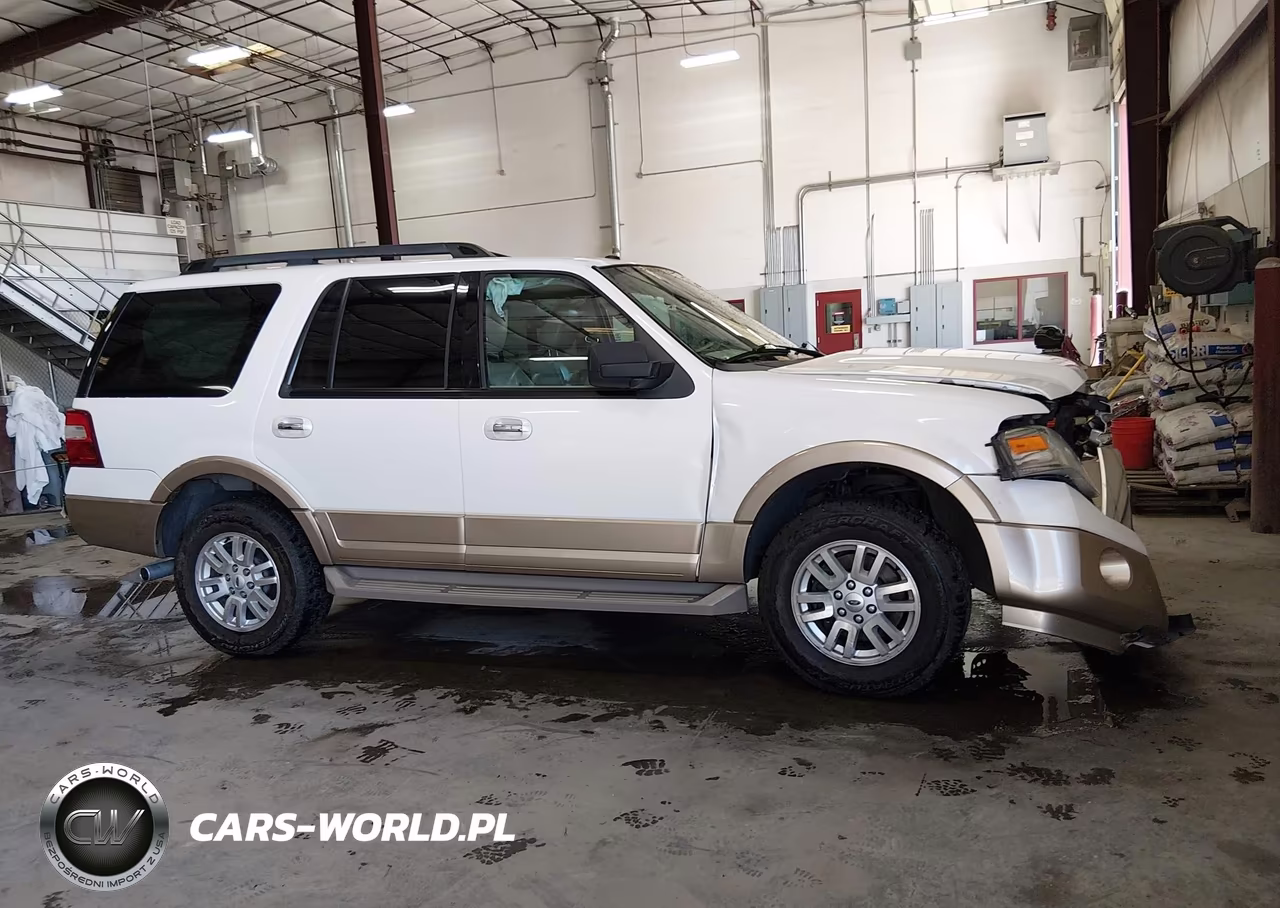 2011 Ford Expedition Xlt VIN:1FMJU1J50BEF32567 - 14