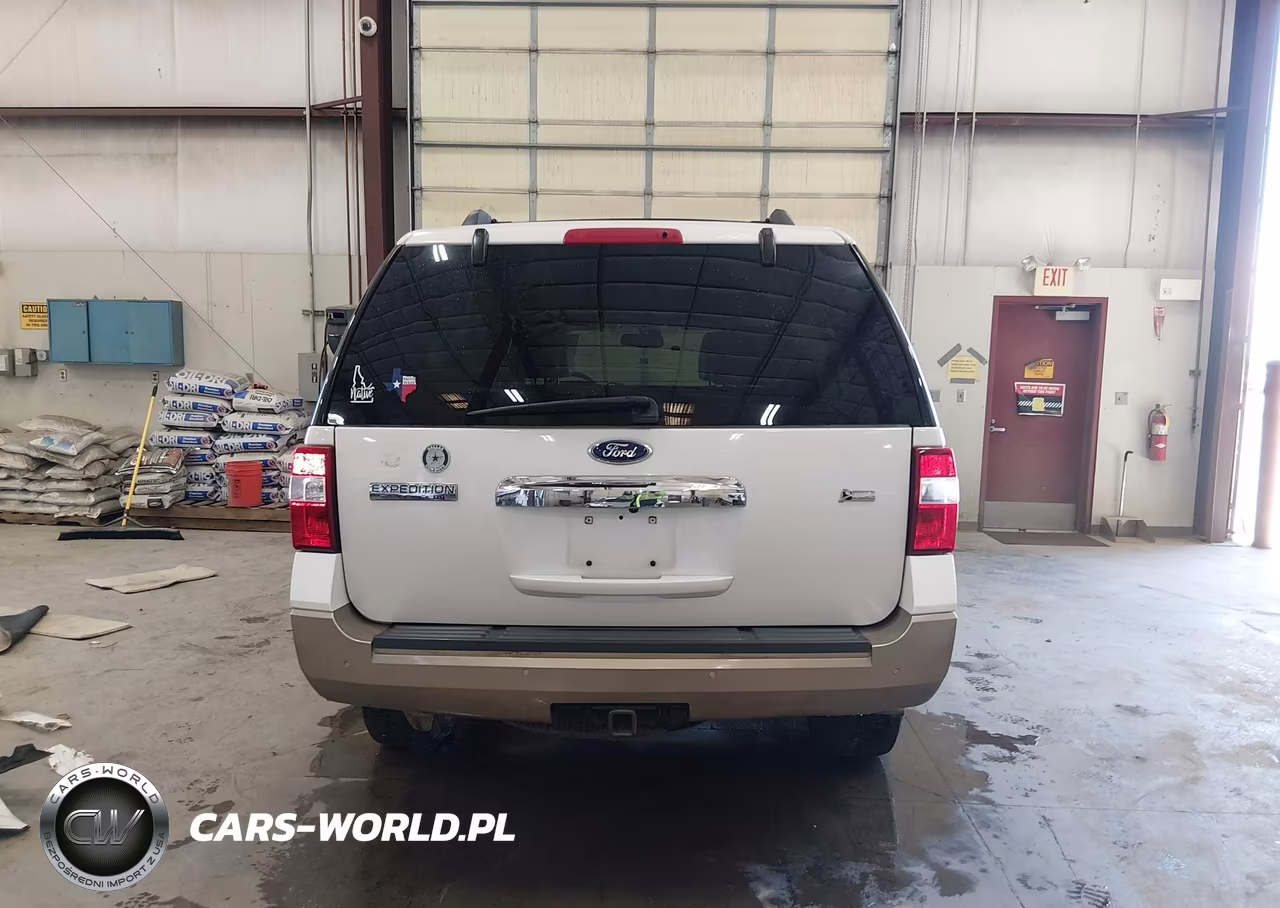 2011 Ford Expedition Xlt VIN:1FMJU1J50BEF32567 - 17