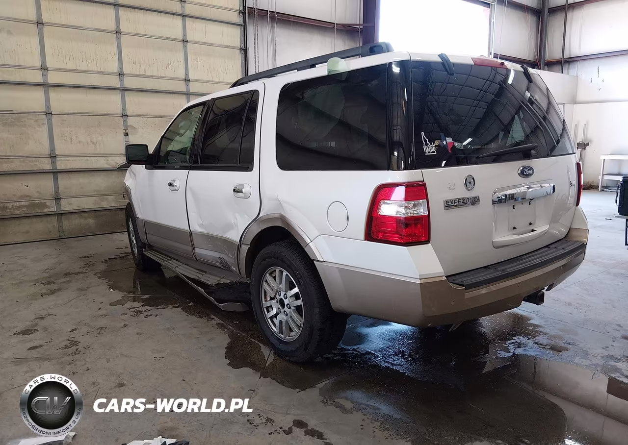 2011 Ford Expedition Xlt VIN:1FMJU1J50BEF32567 - 3