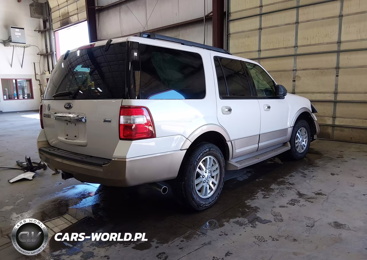 2011 Ford Expedition Xlt VIN:1FMJU1J50BEF32567 - 4