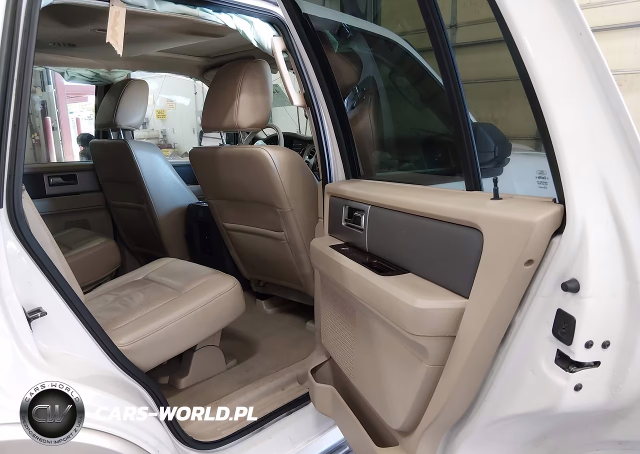 2011 Ford Expedition Xlt VIN:1FMJU1J50BEF32567 - 8
