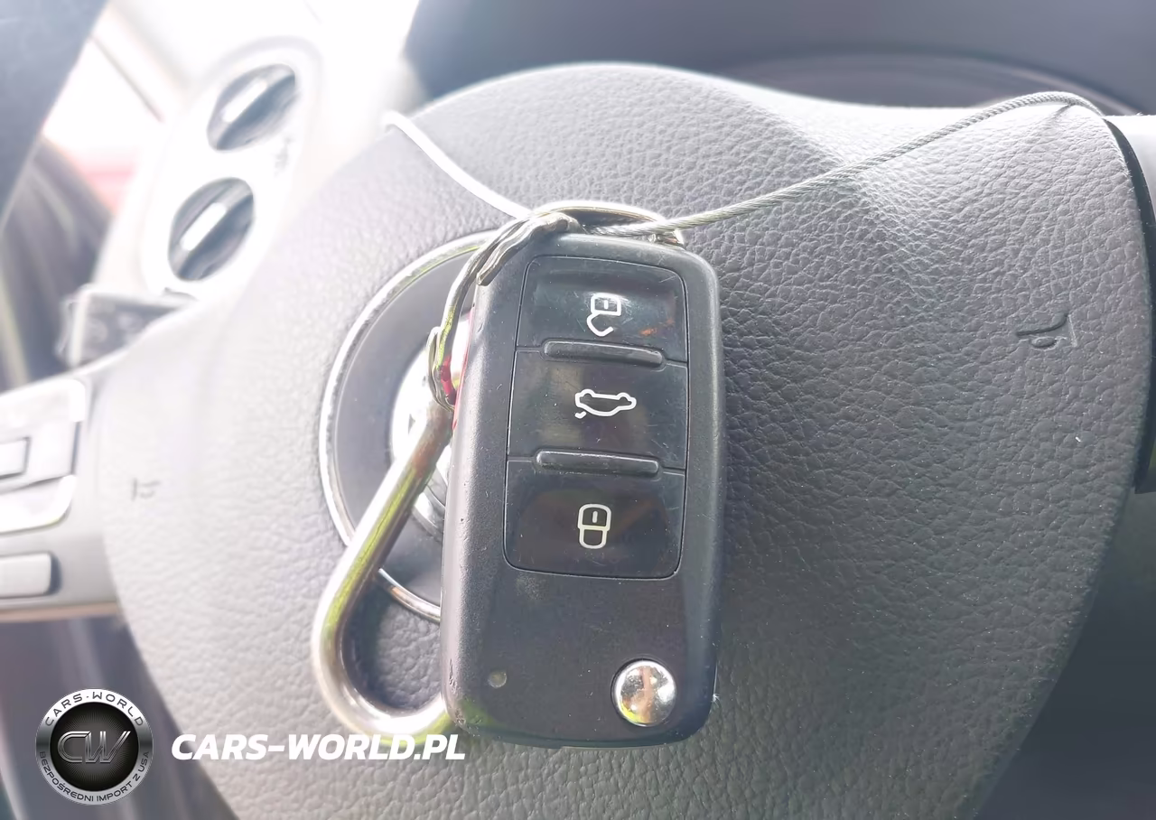 2017 Volkswagen Tiguan 2.0T Wolfsburg Edition VIN:WVGRV7AX0HK031211 - 11