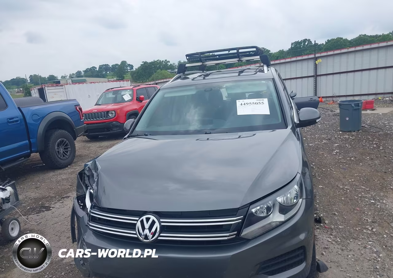 2017 Volkswagen Tiguan 2.0T Wolfsburg Edition VIN:WVGRV7AX0HK031211 - 12