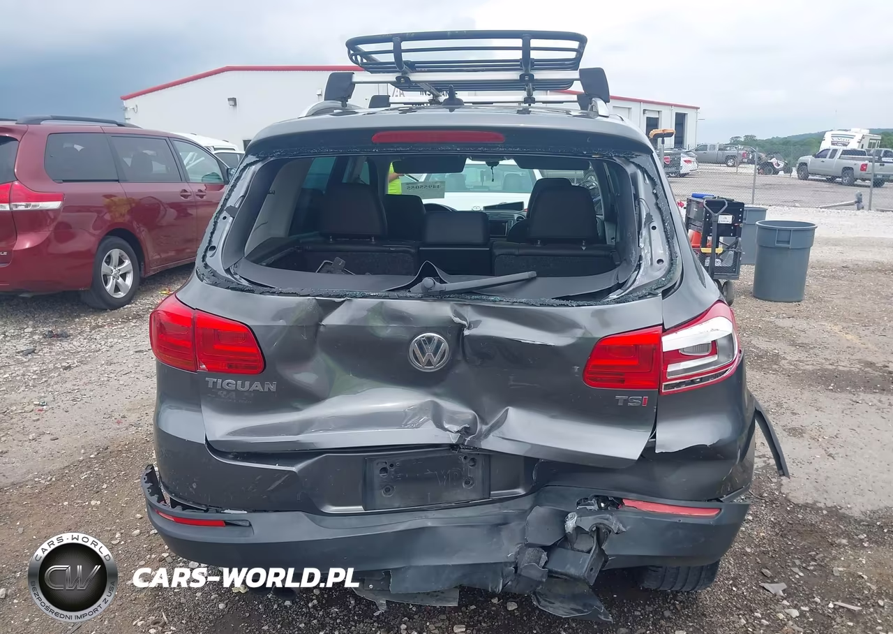 2017 Volkswagen Tiguan 2.0T Wolfsburg Edition VIN:WVGRV7AX0HK031211 - 16