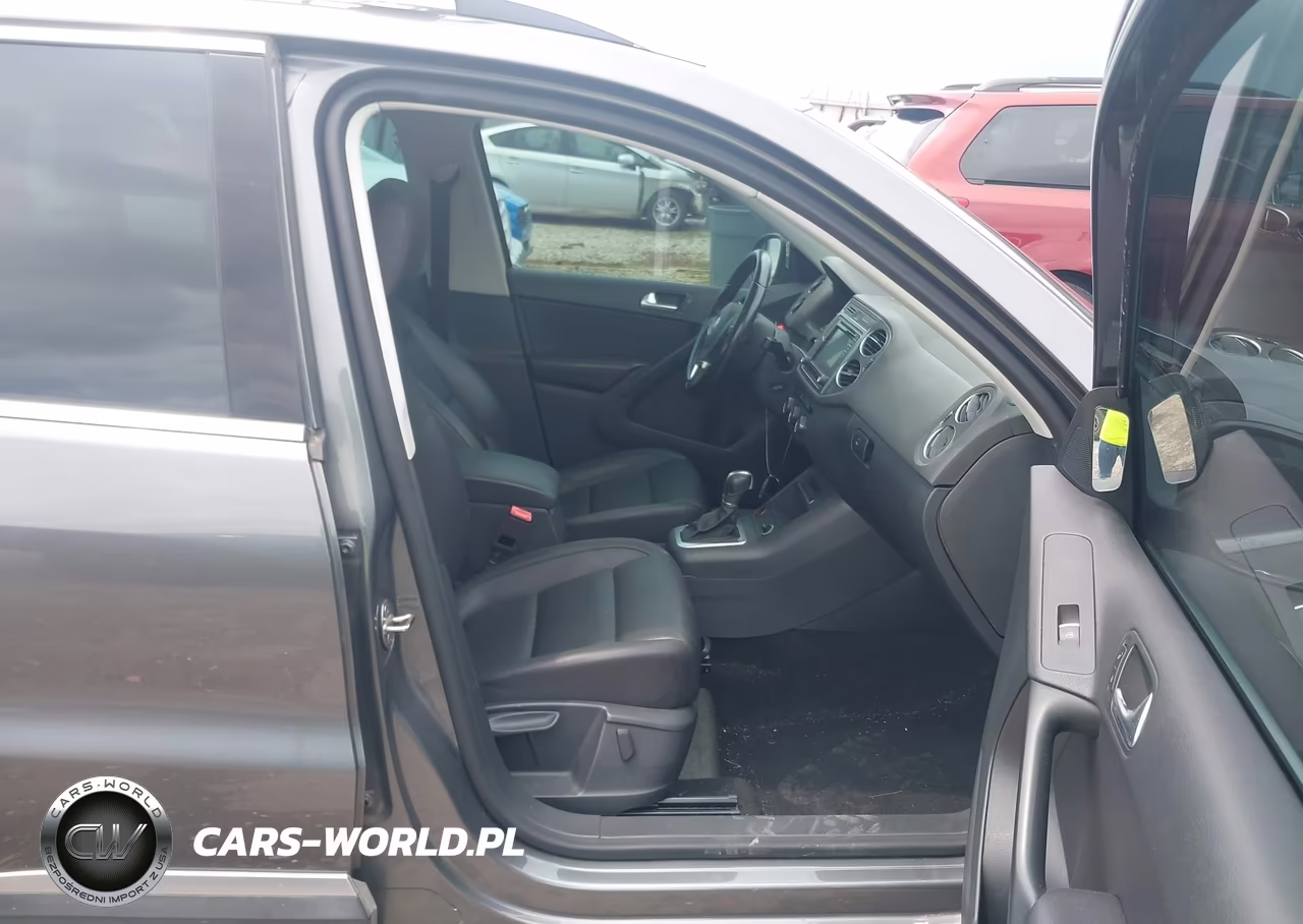 2017 Volkswagen Tiguan 2.0T Wolfsburg Edition VIN:WVGRV7AX0HK031211 - 5