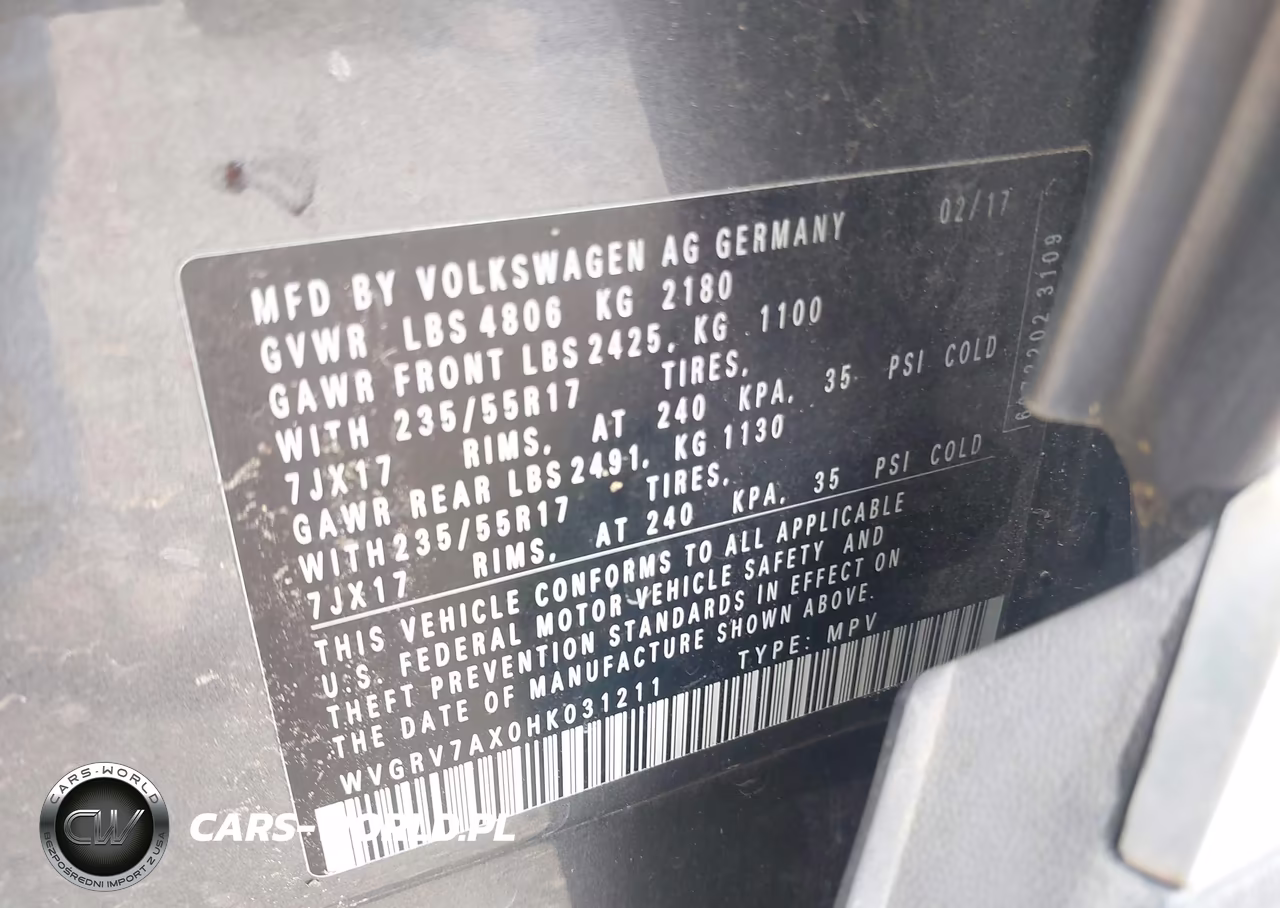 2017 Volkswagen Tiguan 2.0T Wolfsburg Edition VIN:WVGRV7AX0HK031211 - 9