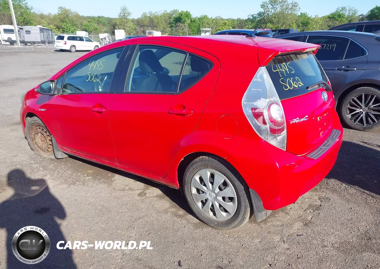 2012 Toyota Prius C Two VIN:JTDKDTB30C1503936 - 3