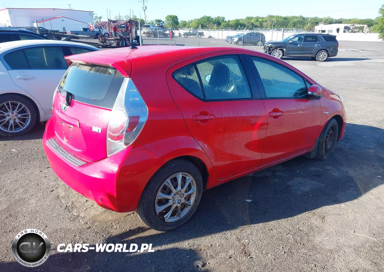 2012 Toyota Prius C Two VIN:JTDKDTB30C1503936 - 4
