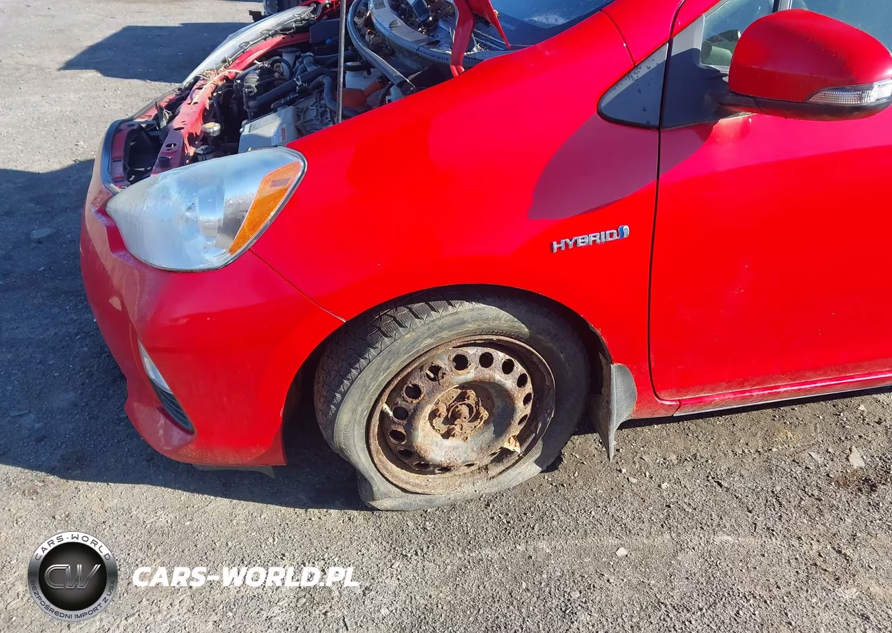 2012 Toyota Prius C Two VIN:JTDKDTB30C1503936 - 6