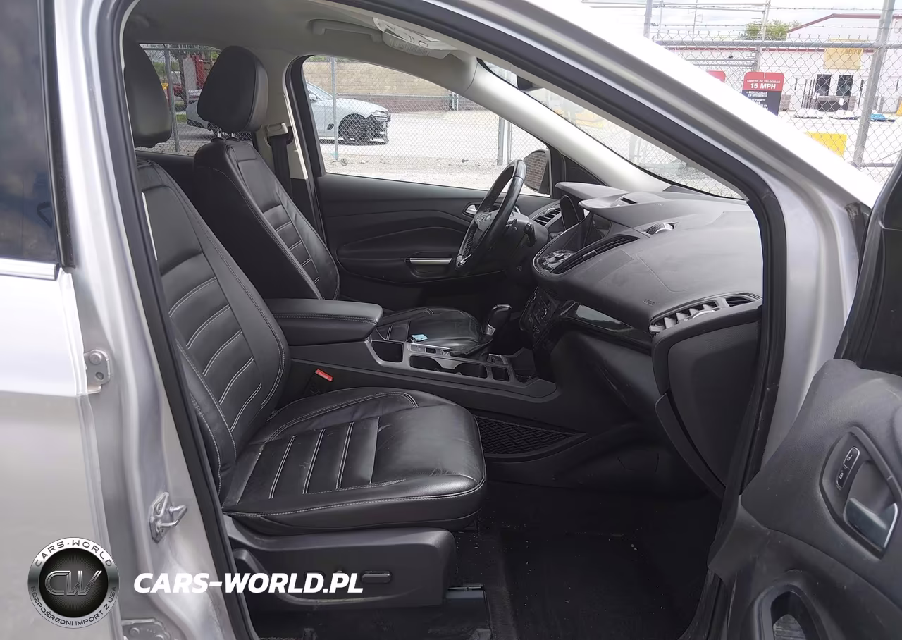 2017 Ford Escape Titanium VIN:1FMCU9JD9HUE34229 - 5