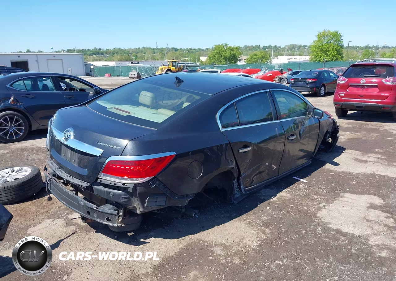 2013 Buick Lacrosse Leather Group VIN:1G4GC5E39DF331082 - 4