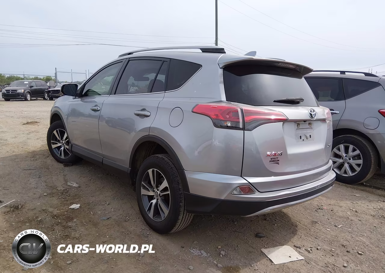 2018 Toyota Rav4 Xle VIN:JTMWFREV3JJ202506 - 3