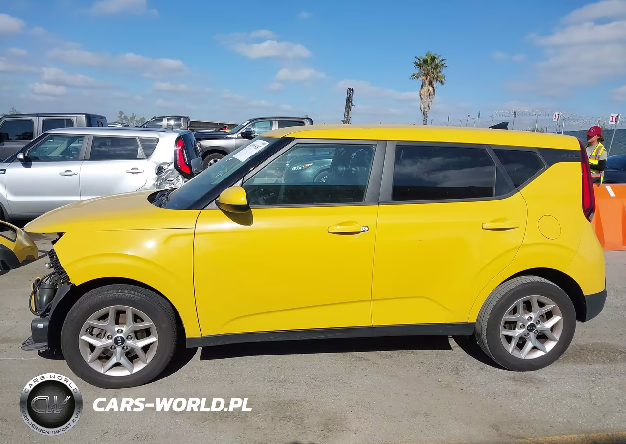 2020 Kia Soul S VIN:KNDJ23AU7L7122822 - 15
