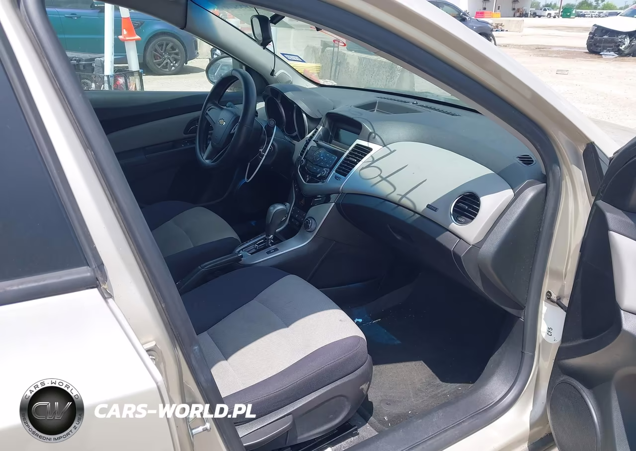 2013 Chevrolet Cruze Ls Auto VIN:1G1PA5SH6D7156447 - 5