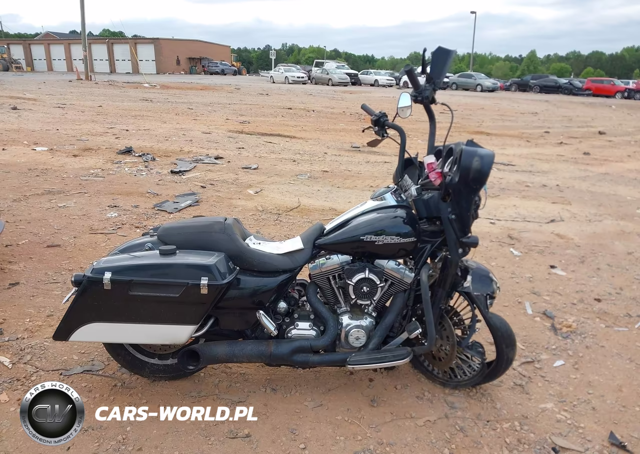 2013 Harley-Davidson Flhx Street Glide VIN:1HD1KBM13DB630956 - 12