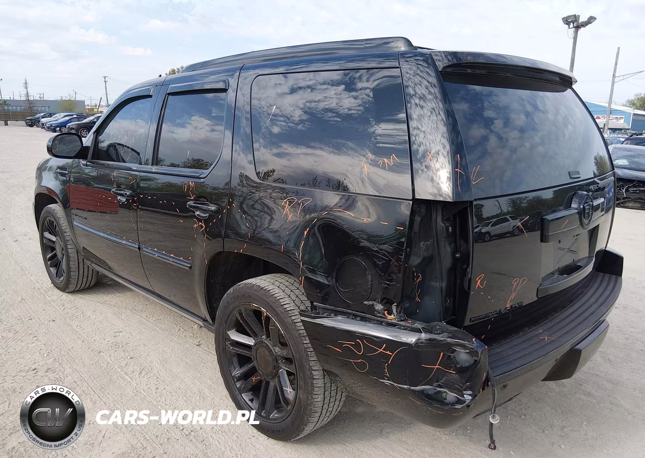 2013 Cadillac Escalade Premium VIN:1GYS4CEF3DR104473 - 3