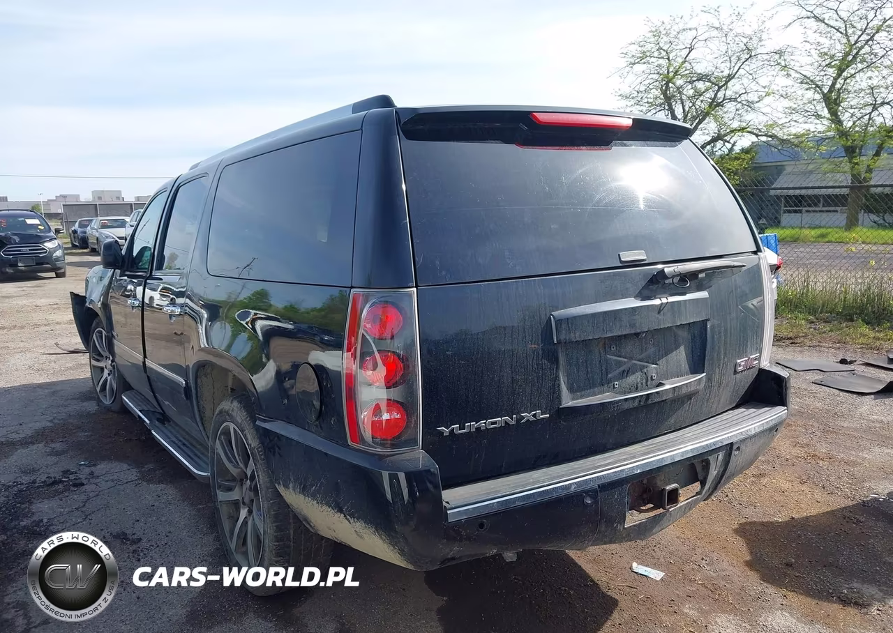2014 GMC Yukon Xl 1500 Denali VIN:1GKS2MEF0ER165903 - 3