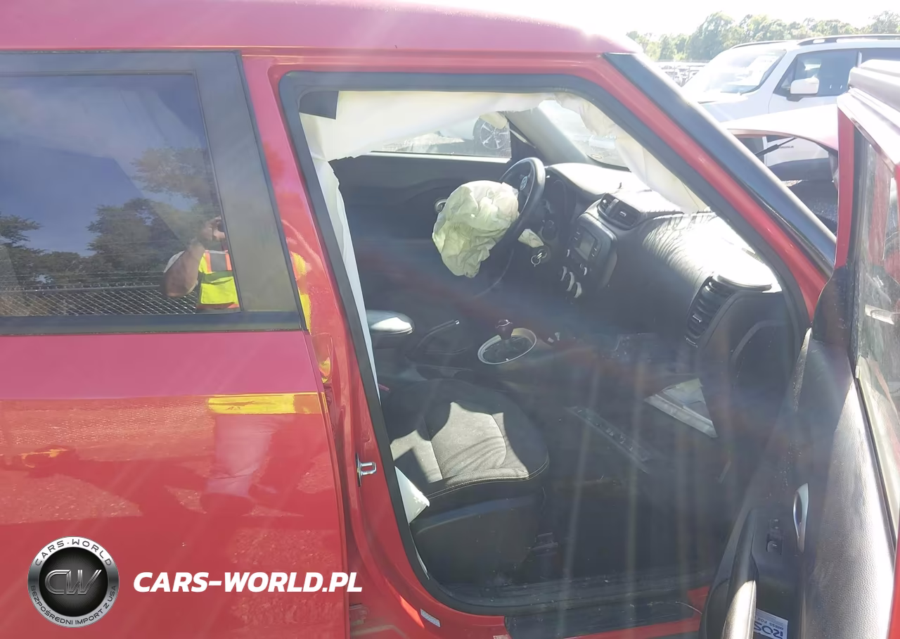 2016 Kia Soul + VIN:KNDJP3A59G7872934 - 5