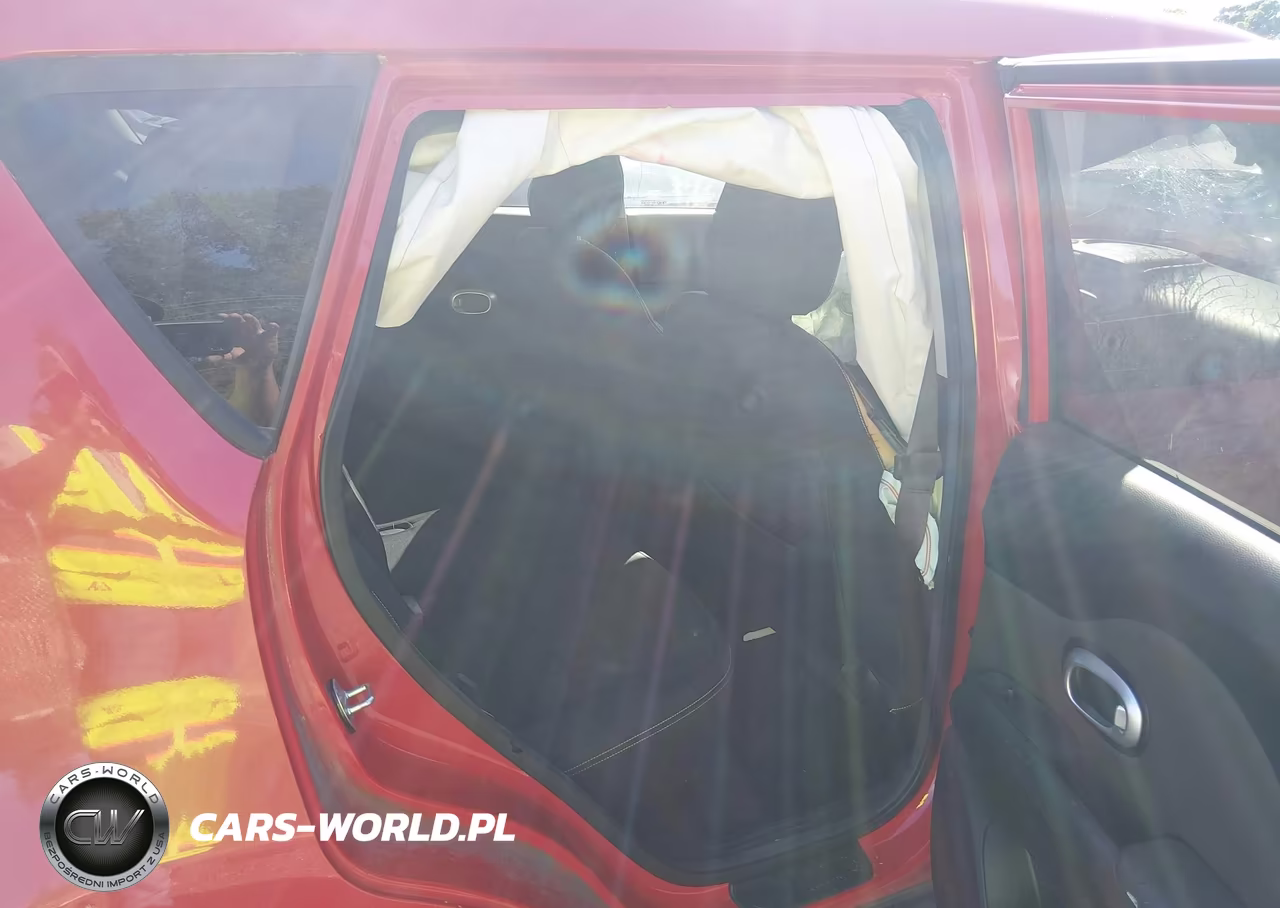 2016 Kia Soul + VIN:KNDJP3A59G7872934 - 8